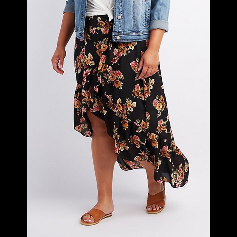 CHARLOTTE RUSSE HILOW FLORAL SKIRT 🌸